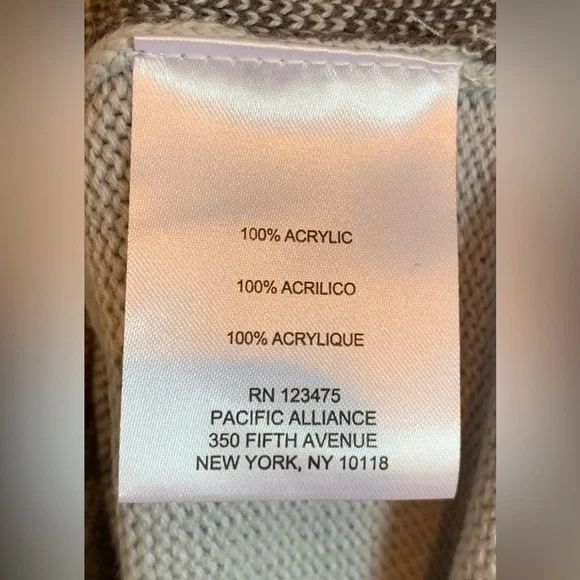 2/&15 NWT Jones New York boxy turtleneck sweater. Size S. Gray animal print. - Picture 6 of 6